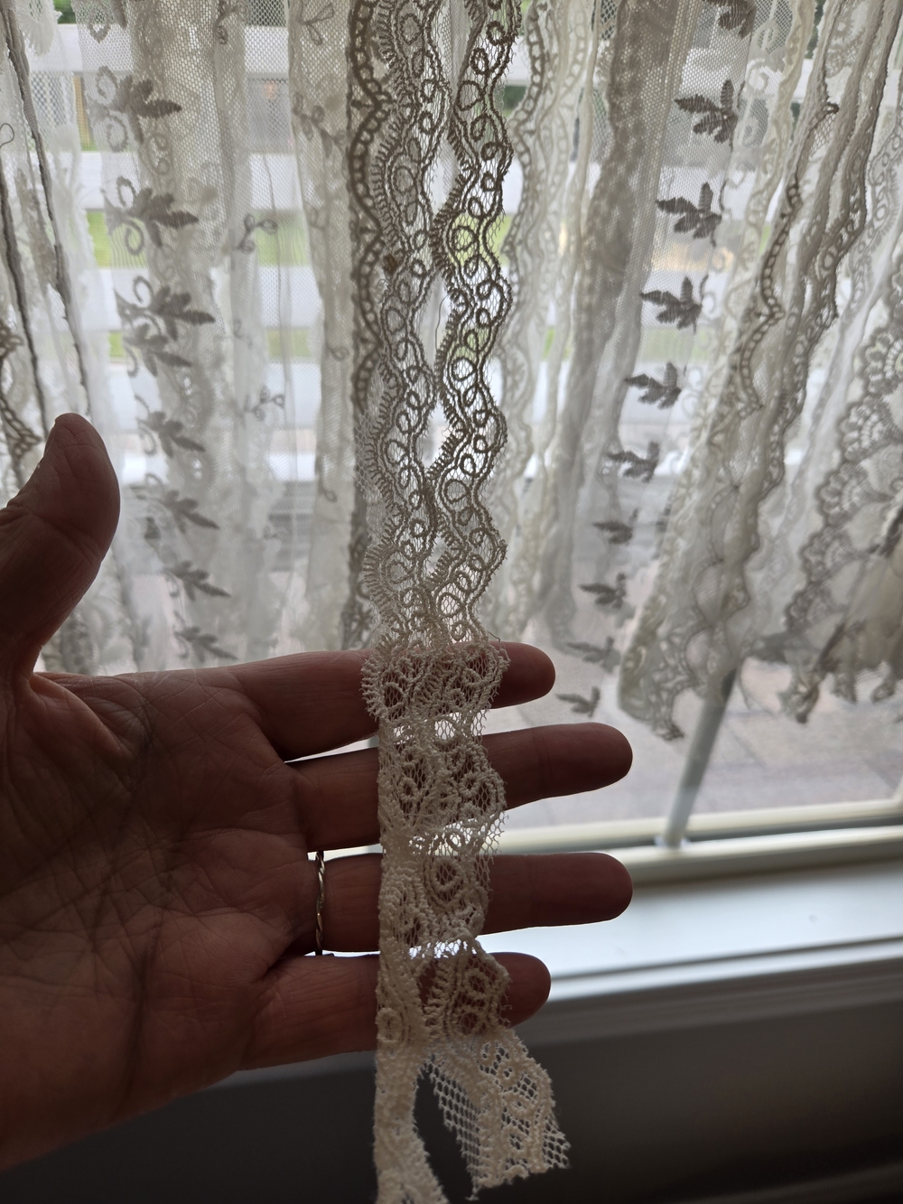 Boho Farmhouse Cottagecore Ivory Crochet and Lace Window Panel Sz 40W x 45L - Picture 5 of 10